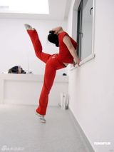 幻灯图：芙蓉姐姐大跳S舞蹈 减肥不减胸投身健身房 