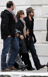 幻灯图集：皮特朱莉携两儿子畅游威尼斯