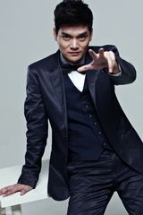 组图：刘鑫魅力写真定格真性情