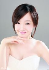 组图：薛佳凝甜美写真气质脱俗优雅