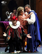 组图：努奇三年三登大剧院 再造《弄臣》沸腾之夜