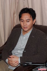 组图：张智霖否认购浅水湾豪宅