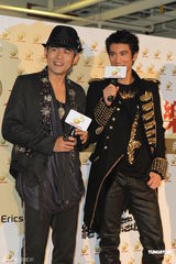 组图：周杰伦赞蔡依林漂亮 王力宏罗志祥助阵颁奖礼