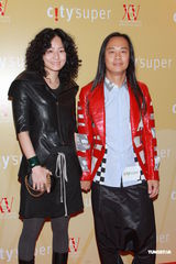 组图:蔡一智等出席活动 蒙嘉慧生日郑伊健送钻饰