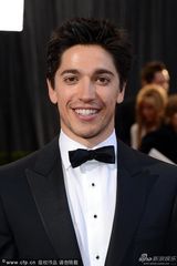 组图：85届奥斯卡红毯-男星英格兰帅气