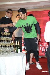 组图：郭富城限制饮食保持体态 称50岁前成婚