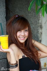 组图：大元林盈臻大眼迷人性感写真