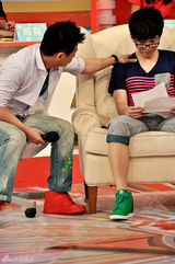 组图：胡夏放歌《最佳现场》 听家书潸然泪下