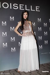 组图：陈慧琳蕾丝装优雅 徐濠萦单肩裙配皮手套