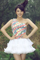 组图：张璇夏日写真清新灵动 甜美女孩烂漫率真