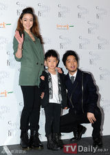 组图：南宫民金智勋等参加首尔时尚周张光孝设计展