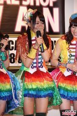 组图：SKE48三位团员来台 彩色裙装亮眼抢镜