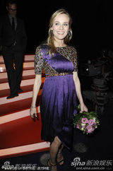 高清：《未知》首映一枝独秀 黛安-克鲁格复古美艳