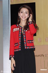 组图：Angelababy带闪钻 否认因黄晓明进福布斯