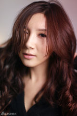 高清组图：徐立过节不休息 全力备战新歌发布