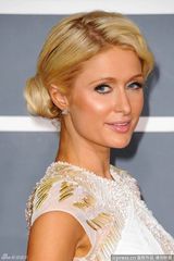 高清组图：格莱美红毯帕丽斯-希尔顿白裙优雅