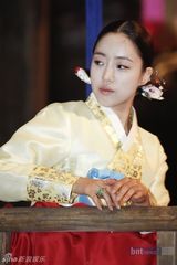 组图：白成铉含恩静等出席《仁粹大妃》祈愿仪式