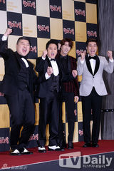 组图：SBS演艺大赏《跑男》大热 金秉万获大奖