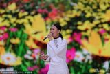 组图：央视蛇年春晚 那英《春暖花开》舞美佳