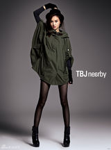 高清图：韩星WooRi冬装写真 尽展首尔时尚风情