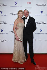 幻灯图：群星柏林出席电影活动 女星盛装亮相抢镜