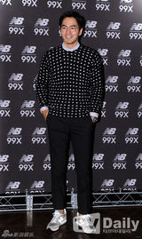 组图：李真旭等亮相活动 崔江熙风衣皮裙时尚