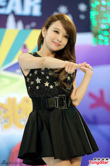 组图：吴宗宪新节目联手爱纱、刘品言