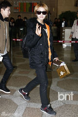 组图：韩团4minute等飞赴日本出演家族演唱会