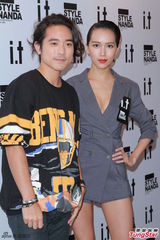 组图：吴千语亮相露蛮腰 否认与林峰当众亲热