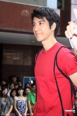 幻灯组图：王力宏8月推新专辑 不怕与周杰伦做比较