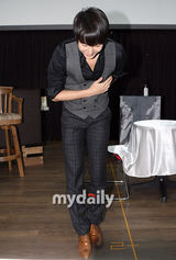 组图：SS501成员金亨俊参加音乐剧《咖啡因》彩排