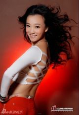 幻灯：刘雅桐清纯写真 可爱美女拍戏秀天赋