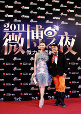 高清组图：姚晨蔡康永携手微博之夜压轴红毯