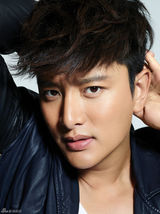 组图：贾乃亮双单曲齐上线 独特嗓音深情款款