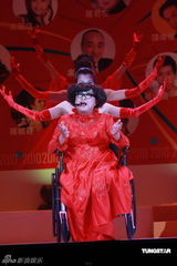 幻灯组团：卢海鹏等开演唱会 罗君左扮肥肥惟妙惟肖