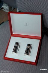 组图：富商郑裕彤孙女郑志雯出嫁 给孙女婿打满分