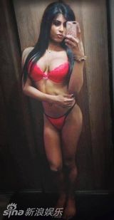 23岁男孩变性挺36D巨乳要当名模：灵魂错困躯体