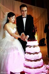 高清图：戴娆低调结婚众好友出席 新郎非圈内人士