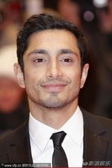 组图：《简-曼斯菲尔德的车》首映 主创齐亮相