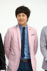 高清组图：金贤重李栋旭等出席郑俊河婚礼