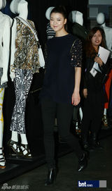 组图：WonderGirlsBoA等潮范儿参加新品展示会