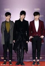 组图：陈坤时尚盛典压轴获大奖受肯定