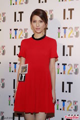 组图：梁朝伟张家辉碰头不聊金马奖