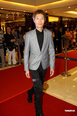 高清组图：夏雨苗圃等出席男士体面大奖颁奖礼