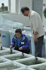 组图：众星多年公益路 心系慈善不遗余力