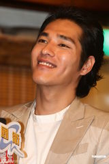 组图：《鸡排英雄》票房亮眼 蓝正龙赖皮不裸奔