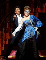 组图：歌剧《蝙蝠》爆笑上演 陈佩斯与歌剧演员飙戏