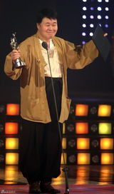 高清图：Super Junior金唱片热舞 捧奖当场洒泪