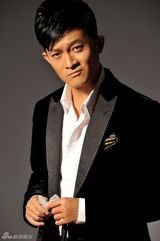 组图：杨志刚的别样优雅与时尚 尽显独特锋芒 