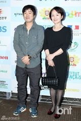 组图：金赛纶出席首尔国际微电影节骨瘦如柴